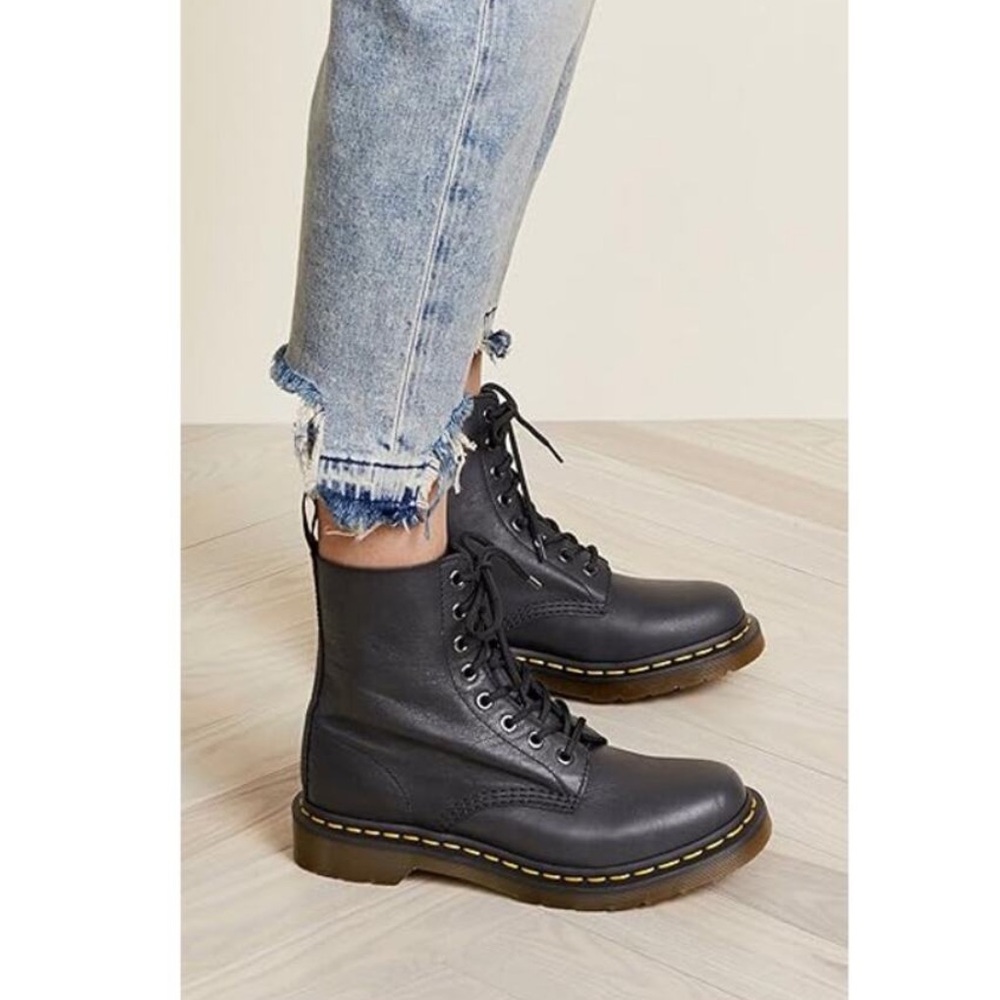 Dr. Martens 1460 Boots Women’s combat boots Pascal Leather The Original Sz 5 new